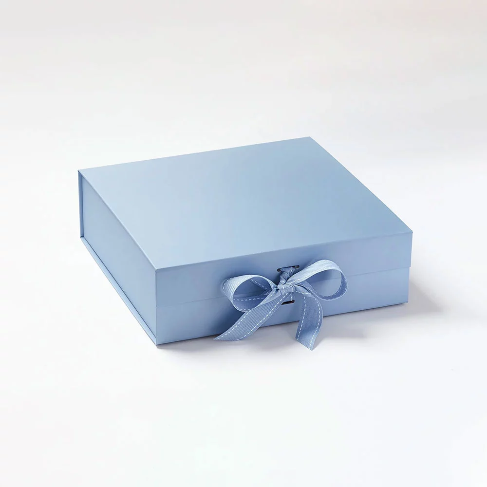 custom gift boxes with magnetic closure